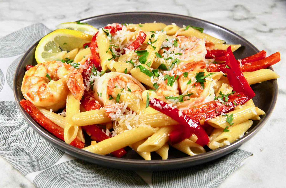HanssHensen's tweet photo. Homemade lemon garlic butter shrimp pasta in 15 mins! Fresh, tangy, and way better than takeout https://t.co/lxXaUAA1vQ