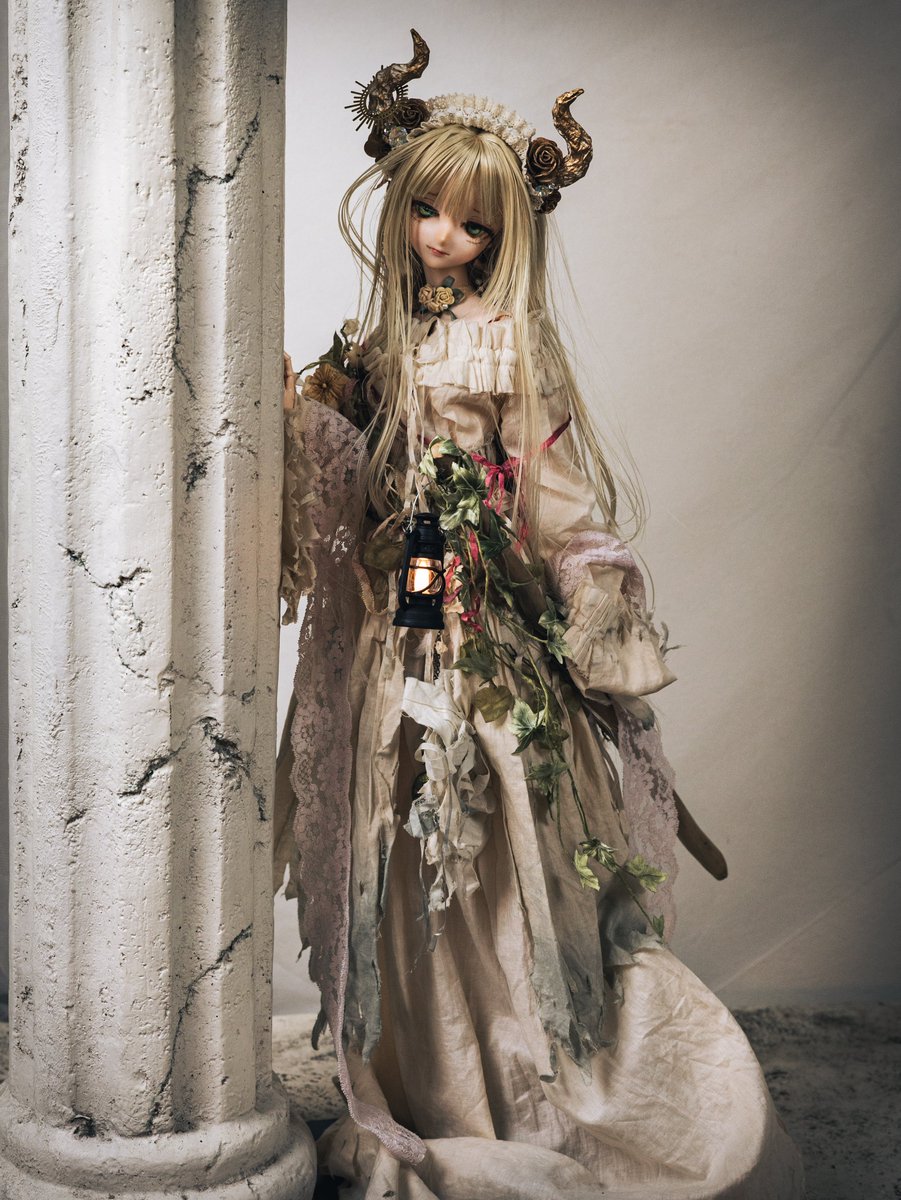 2riNonentity's tweet photo. 此より先は神域ぞ

太古の蕃神を奉じる巫女

#シークレットゲート #HenrietteDoll #メルヘンけものみち https://t.co/EeWODTMmyt