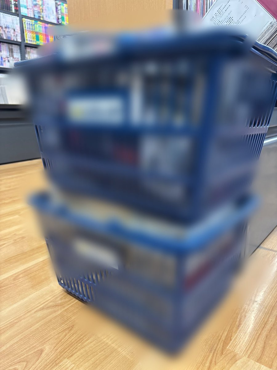 onbaptger's tweet photo. ちょっと用事ついでに久しく行ってない地元の店舗へ🎶
なんだかんだセットやディスクも📚 https://t.co/7JXCgUCNkk