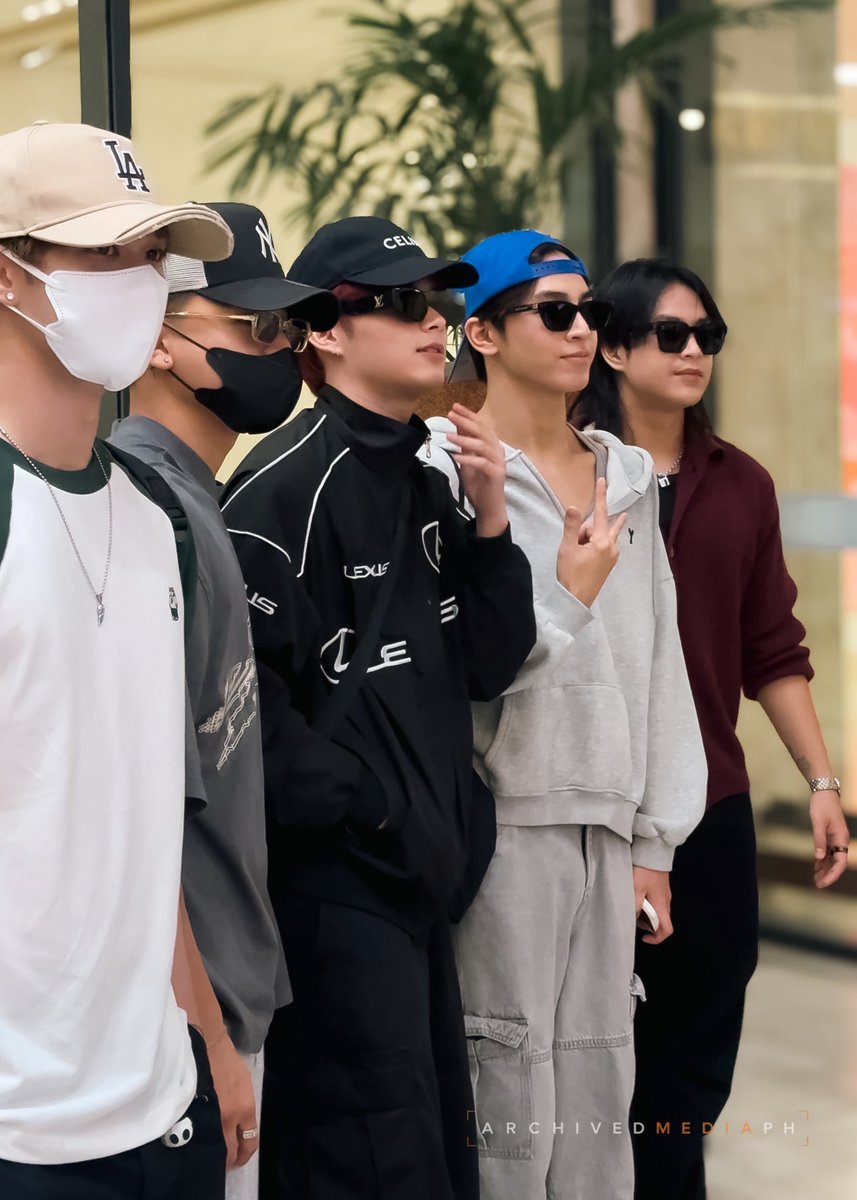 Archivedmediaph's tweet photo. Welcome to Cebu Vxon!!! 

🎶 GenZ live in Cebu
📍Waterfront Cebu
🗓️ 07.26.26

#vxon #vxon_patrick #vxon_enzo #vxon_franz #vxon_c13 #vxon_sam https://t.co/pnKTu6fSe6