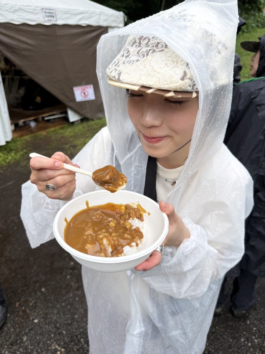 AYUNiD_BiSH's tweet photo. The Carvingずっと気持ちよくてかっこよかったー
蔦谷好位置さん、大橋トリオさん、浪岡真太郎さん、mabanuaさん、そして集まっていただいた皆さんありがとうございました！至福のゲリラライブでした。元気の源、朝カレーしました。 https://t.co/G48K5AmR2Z