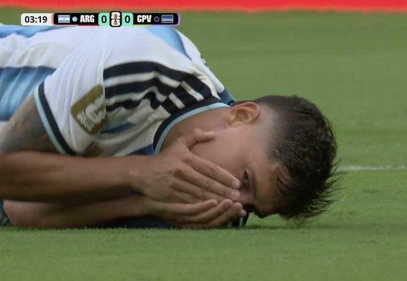 TanakaM3tro's tweet photo. When someone says I play like Ronaldo, but I don't even know if that's a compliment or an insult https://t.co/Xn7xlwwiBa