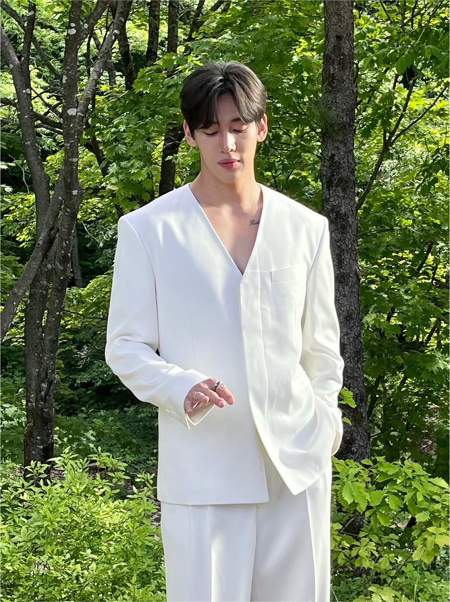 DaedayzN's tweet photo. ให้เลย JANUA ไม่ได้ถ่ายมาเป็นรูปภาพ ถ่ายมาแต่รูปหล่อ แอร้ยยย (● ˃̶͈̀ロ˂̶͈́)੭ꠥ⁾⁾♡

#JANUAXBamBam
#BamBam @BamBam1A https://t.co/9Oq2ig7PSf