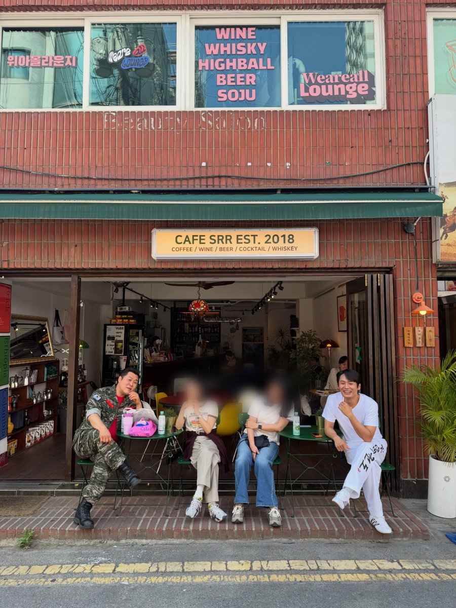 _ssapsori_'s tweet photo. 스탭분 인스타 #최대훈 #성한수 https://t.co/obXos01Nqz