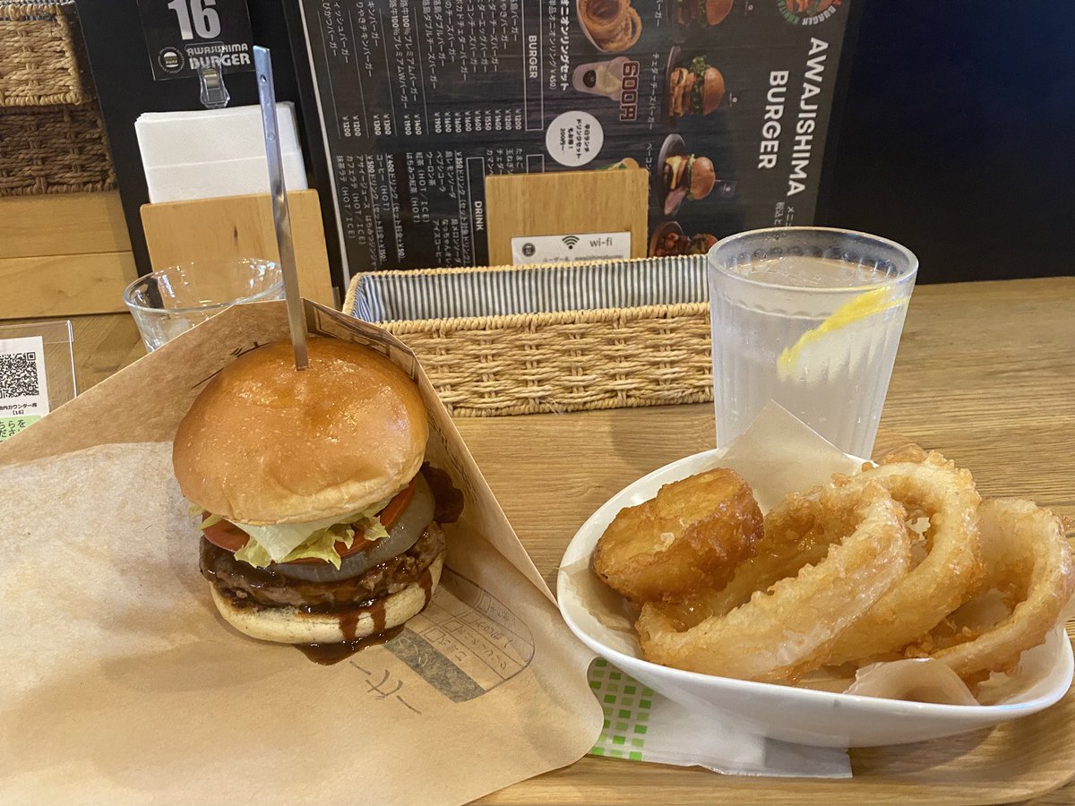 effy2613's tweet photo. 国立市の淡路島バーガー国立谷保店様へお邪魔いたしました。
#オファマス現地レポート https://t.co/3rlm1A2MVP