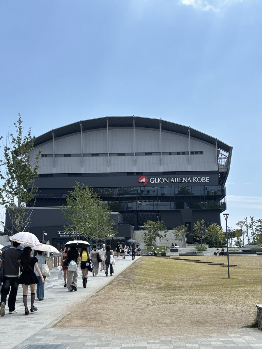 0811ako's tweet photo. 1カ月ぶり
そして今日も5階
暑すぎる🥵 https://t.co/9oGymUBXkx