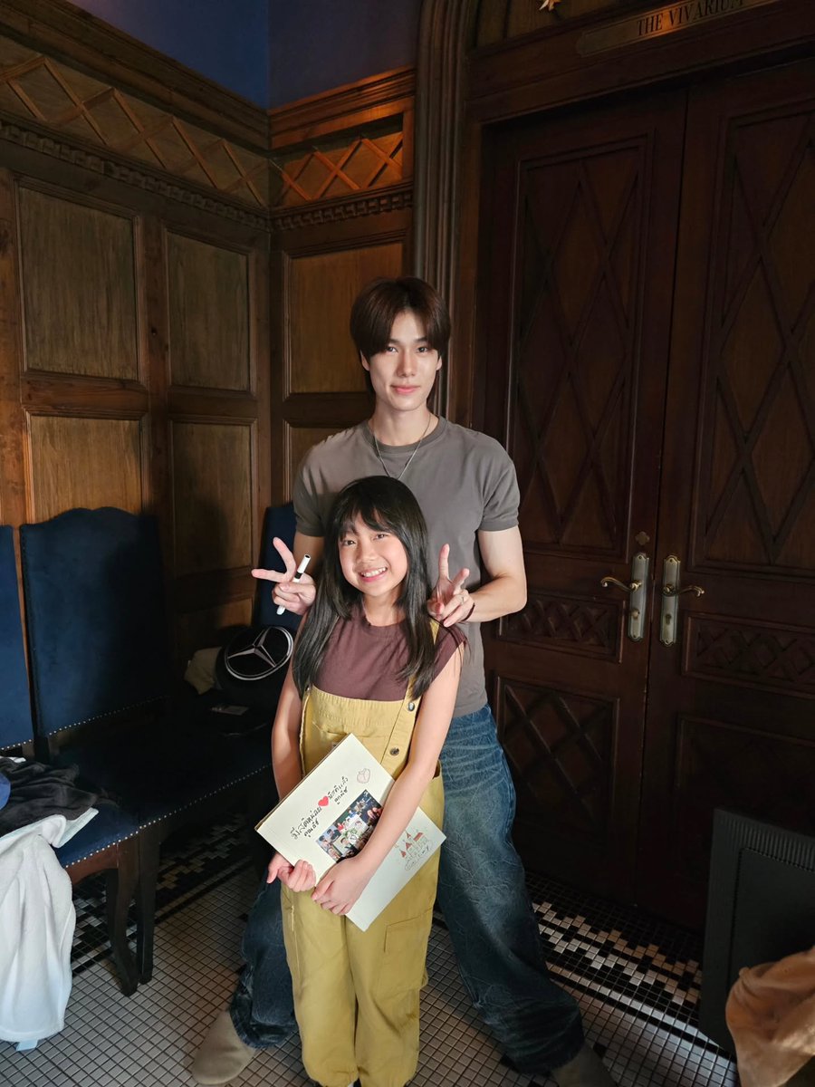 doublepjourney_'s tweet photo. ลูกสาวตัวเล็กของแด๊ดและพี่พีช
น้องมินิเก่งมากเลยค่ะ 🥰👏🏻✌🏻🩷

📸 IG : numini99

#PeachAndMeSeriesEP3 https://t.co/fOhMHoA33x