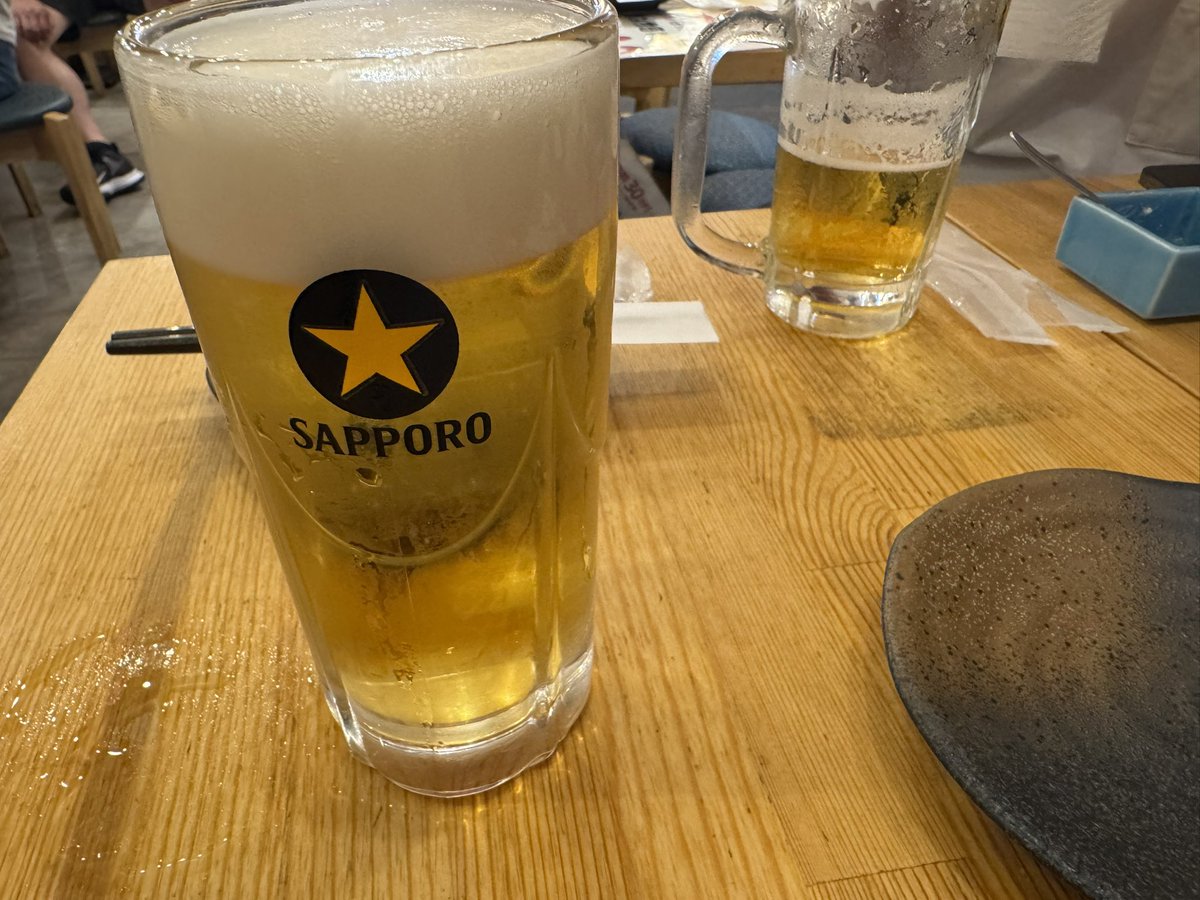 mikan91ai's tweet photo. 息子を実家に預けて、来ました🥰
楽しみすぎる〜🤍
いつもは20年近く一緒にライブ行く相方ちゃんと行く予定だったけど、行けなくなり
無理矢理、夫を連れ出してきた🤣
そしてライブ前に吸い込まれるように
野毛へ行きライブ前のビール🍺

#YOKOHAMAUNITE音楽祭 https://t.co/buyo8rkcR1