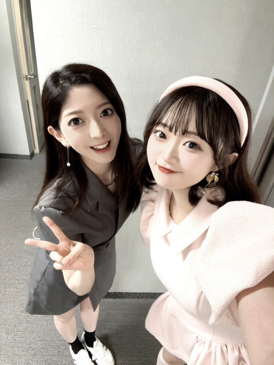 rika_n24x's tweet photo. 夜空に預けたもの
試写会🫶🏻💗💭

りったんと久しぶりに会えた〜🍒
変わらず優しくてキラキラしていた ⌖ ꙳ 

しかもりったんのファンの方から
お花も（ ;  ; ）💐
ありがとうございます🙇🏻‍♀️🎀

足を運んでくださったみなさまも
ありがとうございました〜.ᐟ.ᐟ https://t.co/RQuKYPmgy1