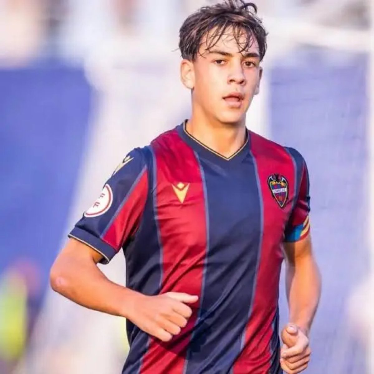 HilRdr21's tweet photo. El @LevanteUD descarta a Edgar Alcañiz, tras regresar de su préstamo en el @FCCartagena_efs, buscándole una salida al mediocentro de 21 años, según publica @lasprovincias https://t.co/g42IVKytXg