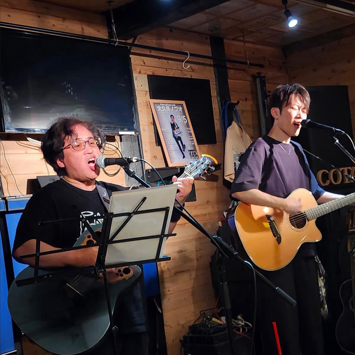 HIKARAB2's tweet photo. FUM-COTAN  Music Night Special

MIMI☆TATA  
KUMA  
HAM minus M.
utari

皆さん、存分ににやりましたね、
今回のために実は結構練習し��した、
スタイルの違う物同士の音作りは
中々難しいですが、私が大人しくして
合わせました（笑）
一旦また解散しましたが（笑）
今度の再結成は三人HAMで秋ころの
予定です、タカさん、ワタさん、ヒロミさん
お客様、共演者の皆様ありがとうございました♪
リバーブオンオフ担当PA  
副班長HIKARABI      色紙逆だぞ！