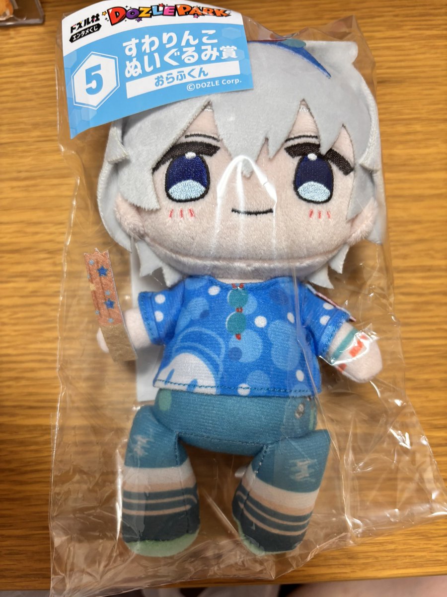 mf76_12's tweet photo. 交換 譲渡 ドズル社 エンタメくじ ローソン 

【譲】画像1、2、3枚目
チケットファイル🦍⛄️
アクキー🍌⛄️(等身、友達)
アクスタ⛄️
特典🦍⛄️ 缶バッジ⛄️ ぬい⛄️

【求】4枚目画像〇各1ずつ
アクキーは等身🐷のみ(〇付け間違い)
マルチケース 🍌🐷(切実に求めてます)
纏め交換可 or 定価＋送料

郵送希望 https://t.co/5Tq3NyBNe3