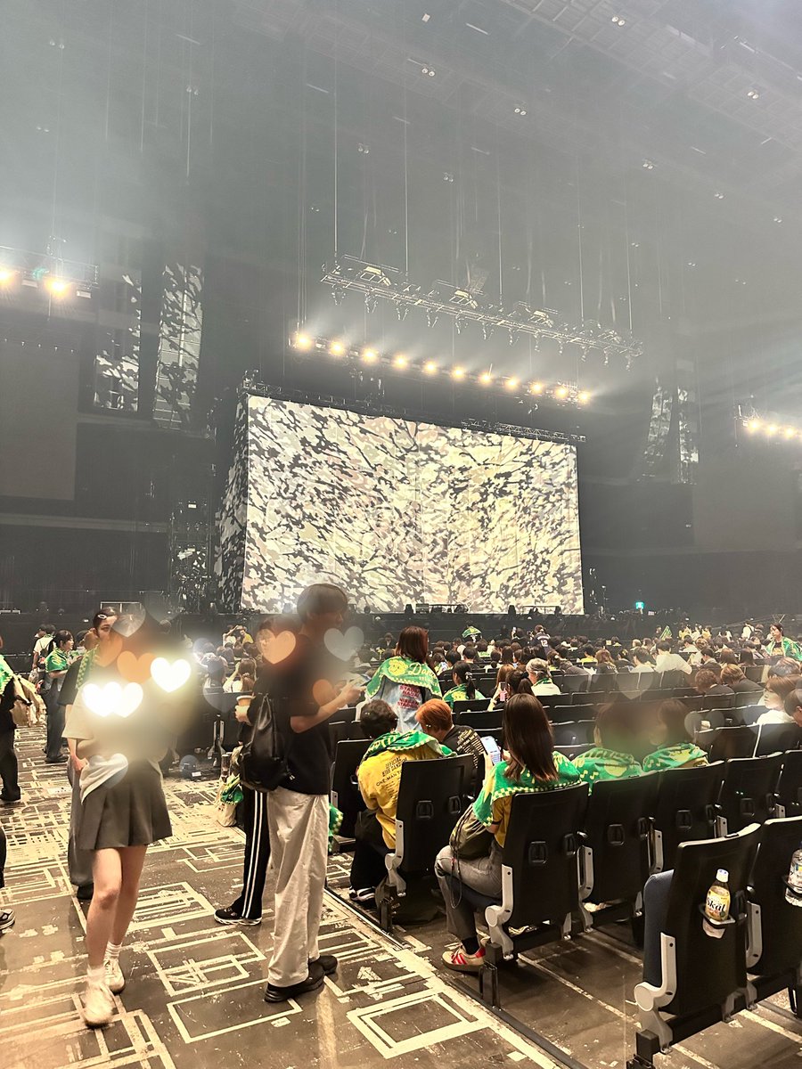 714Namomo's tweet photo. アリーナ後方だけど、全然肉眼界隈だよー😭✨️ありがたい💓
もうすぐだ♥️ドキドキ😍

#officialhige 
#Kアリーナファイナル https://t.co/x6GEJxlbnj