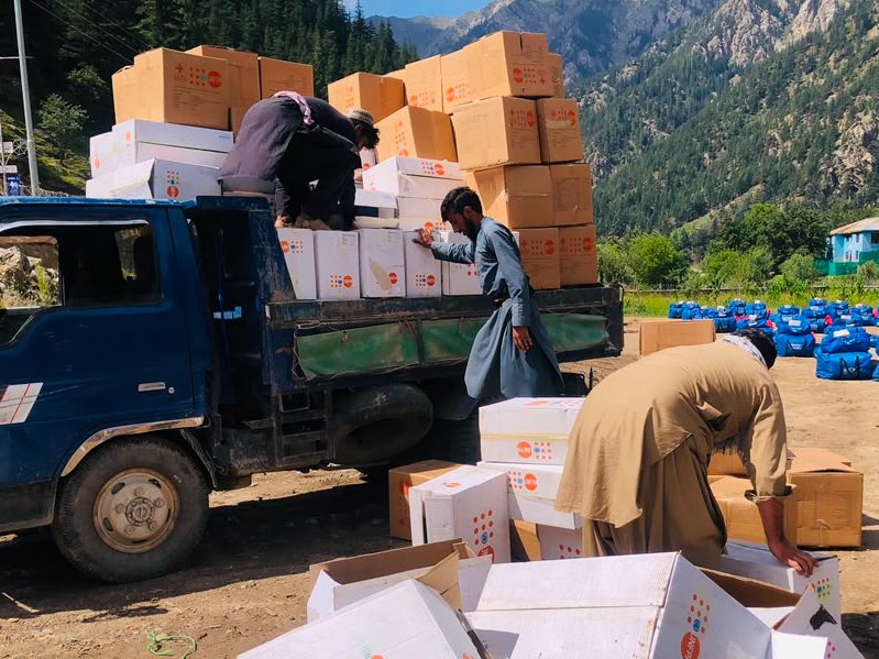 UNFPAAfg's tweet photo. #Flashfloods in eastern #Afghanistan have left thousands in urgent need, with women and girls most affected.

UNFPA ensures vital maternal health services remain accessible to those affected by mobilizing emergency reproductive health care and supplies and psychosocial support. https://t.co/Z7o6iafbn2