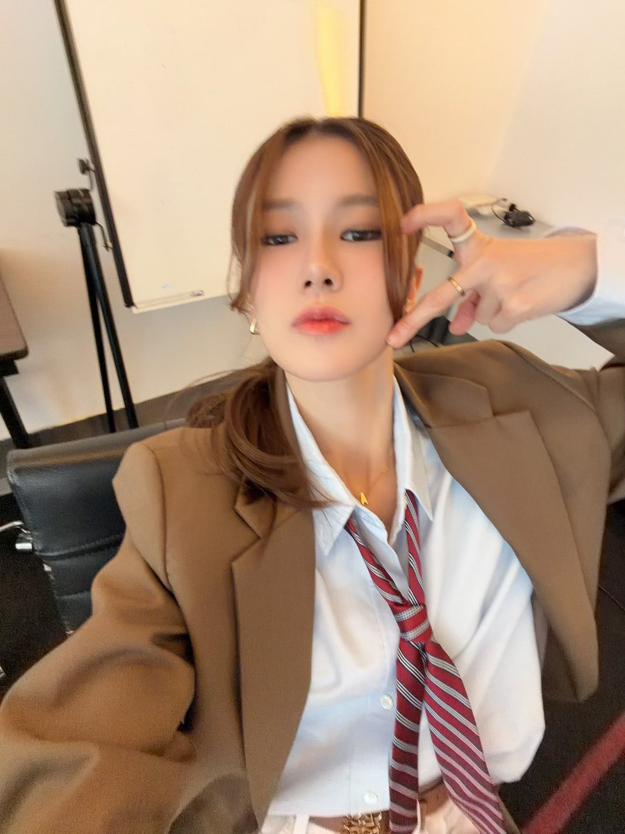 AndaAnunta's tweet photo. มามะมามะ🩵

DREAM DATE WITH ANDA
#ANDAxSHIENMOJI
#andaanunta https://t.co/6hsusOkmpq