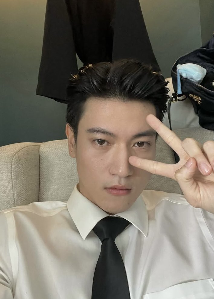 bunbiiny's tweet photo. “ตั้งแต่ไอเจอยูนะ ไอมองคนบนโลกนี้หล่อน้อยลง จริง ๆ คือแบบว่ายูเป็น standard ใหม่ในชีวิตไออะ”

#Innjkrsn https://t.co/s29NeOqQns