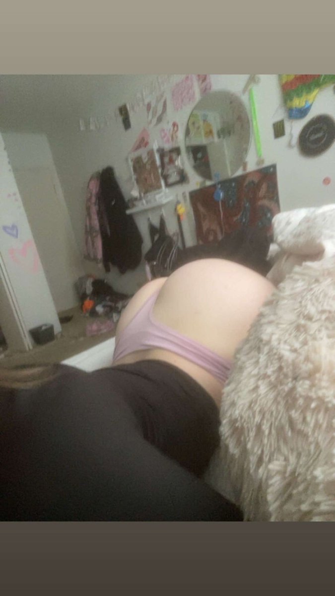 smith120630's tweet photo. Cute little slut exposed for you 😈 #nsfw #slut #horny https://t.co/41Kfbctj7I