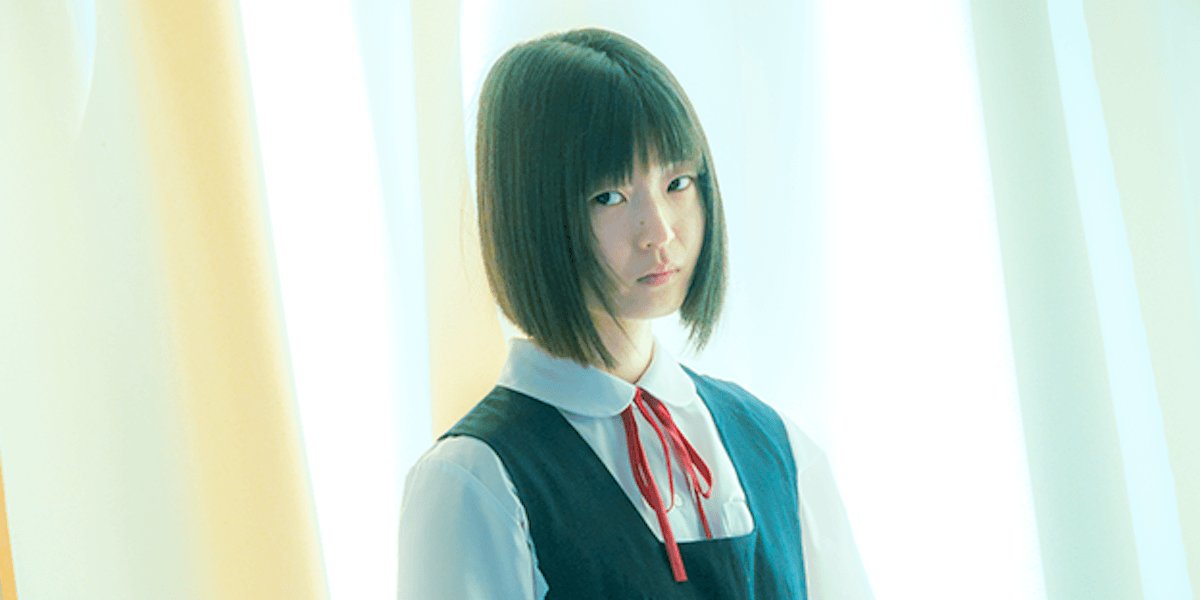 school_of_hmv's tweet photo. 『だぁれかさんとアソぼ？』
もう言ってもオッケーだよな？！予告の時点でバレバレだったけど本作は『ミンナのウタ』『あのコはだぁれ？』に続く“高谷さなサーガ”の最新作にして最終章(恐らく)なので、断末魔コレクター・さなの呪いの終焉を見届けるためにもＪホラーファンは劇場へGOだよ！ https://t.co/HYJqAirWuI