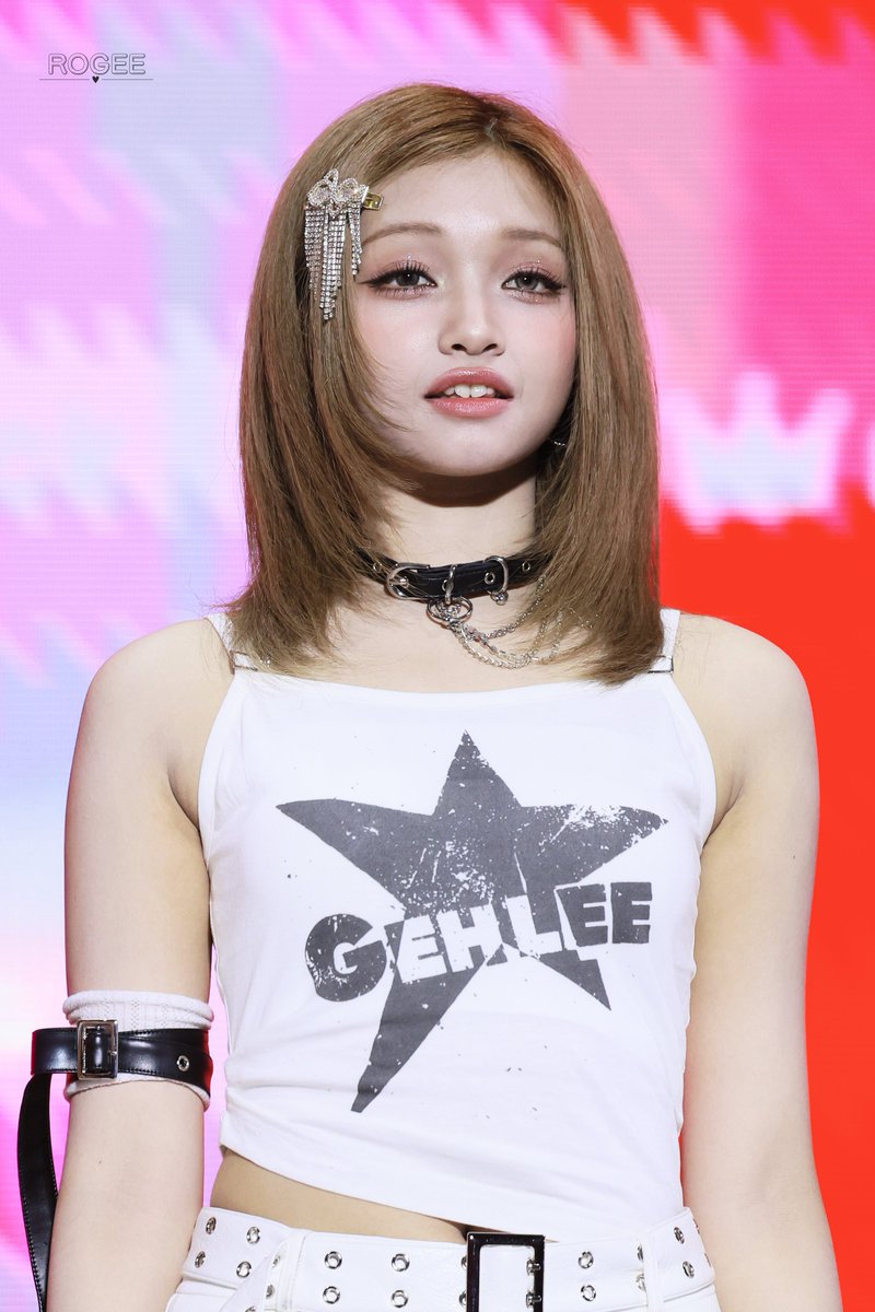 rogeedominican's tweet photo. Luv the lenses ☆ミ

#GEHLEE #UNIS #GEHLEEDANGCA #ゼリーダンカ #유니스 https://t.co/cxR03asw6M