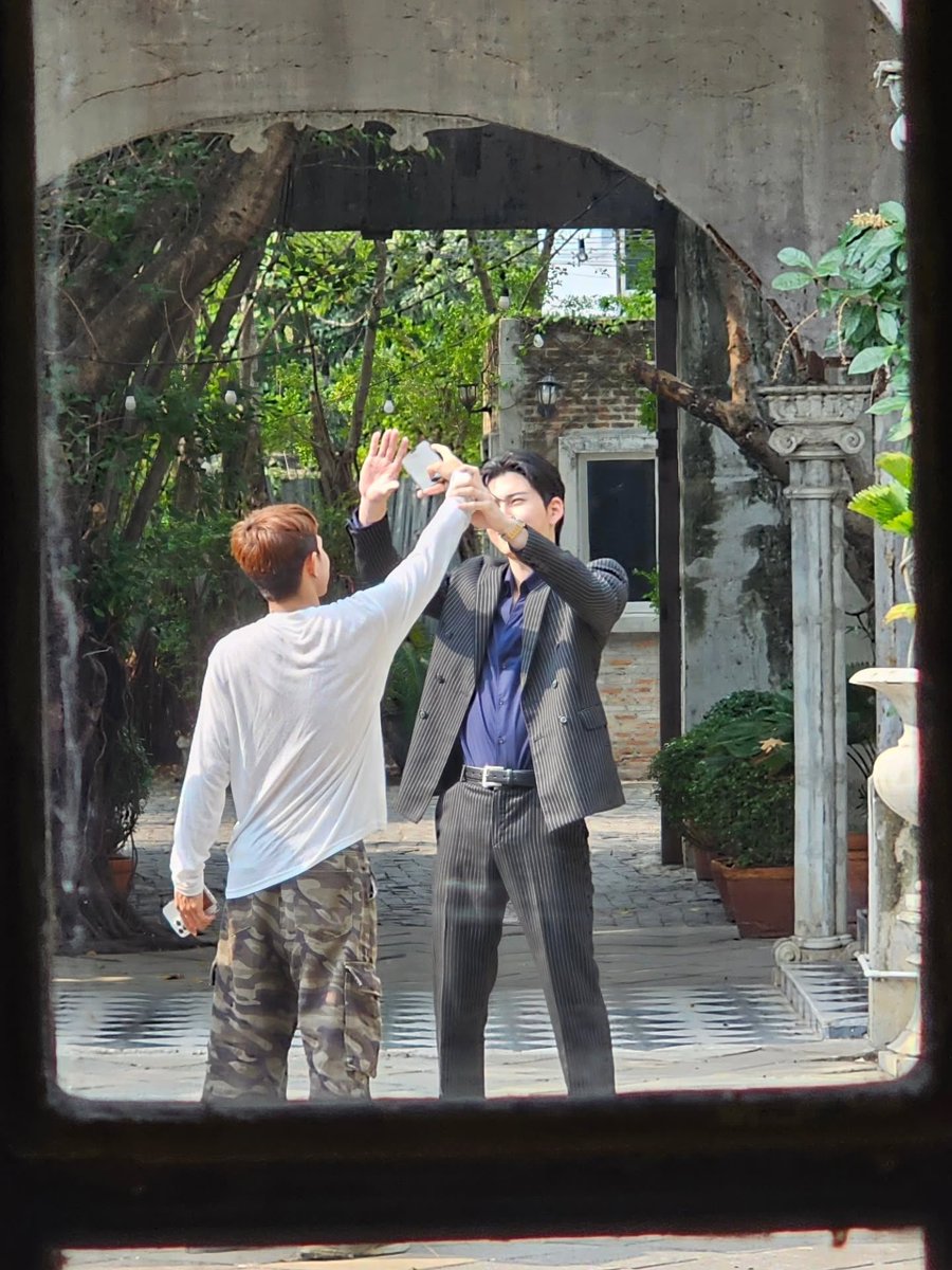 BRNarawins's tweet photo. [🆕📸] IG: numini99 | 26.07.2026

💬| Gostaria de agradecer ao P’X por me dar a oportunidade de fazer parte de “Peach And Me”. Vou me esforçar para me tornar uma atriz talentosa e continuar treinando para ser tão boa quanto todos os atores mais experientes.
Eu prometo 🙏 Também agradeço à P’Yui por me dar esse trabalho e por me permitir ser a filhinha do Dad e do P’Peach. 🫶🩷

#PeachAndMeSeriesEP3
#ปอนด์ภูวินทร์ #PondPhuwin
+