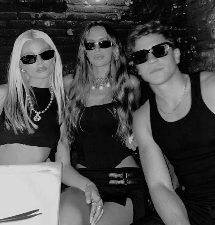 graceverso's tweet photo. ㅤㅤ
ㅤㅤ
los mejores compañeros que la vida me dio. 🤍
ㅤㅤ
ㅤㅤ https://t.co/wXKEFzntw7
