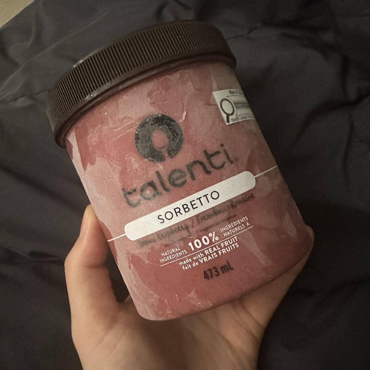 letmemeo's tweet photo. 아이스크림 어케 참아 ◡̈ ? https://t.co/BXMP0Yki0L