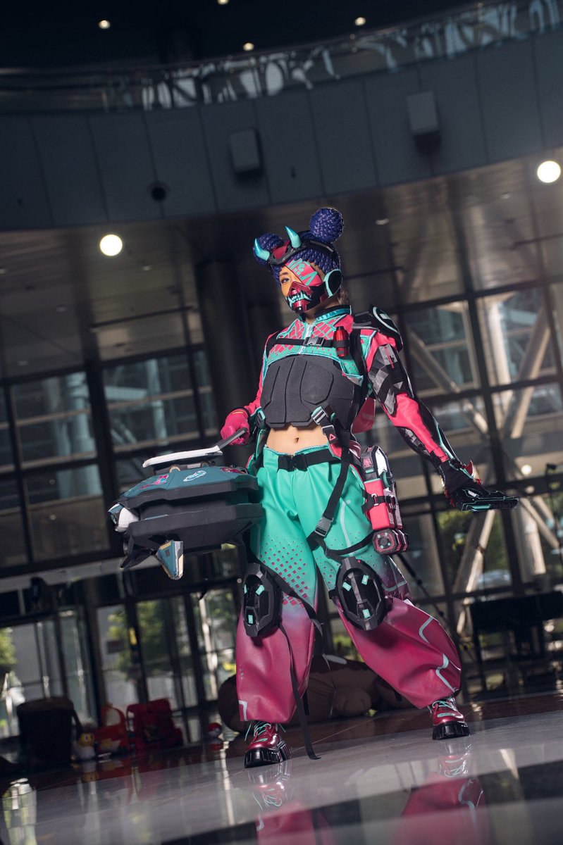 ponpon28osu's tweet photo. APEXLegends/Cosplay
ライフライン💉ホーント＋ヒール

『You better not romp with me.』

📸@bbtkg111cos 
Special Thanks
@kura3171  FAMILY FRIEND
ウィッグ制作@ASOBUWIG https://t.co/rIG0zOxw86