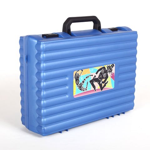 Moshe_Meso's tweet photo. Back in high school, if you had this bag, once a week, your handles and bantex would go missing 😩 https://t.co/VtcNOzR2X2