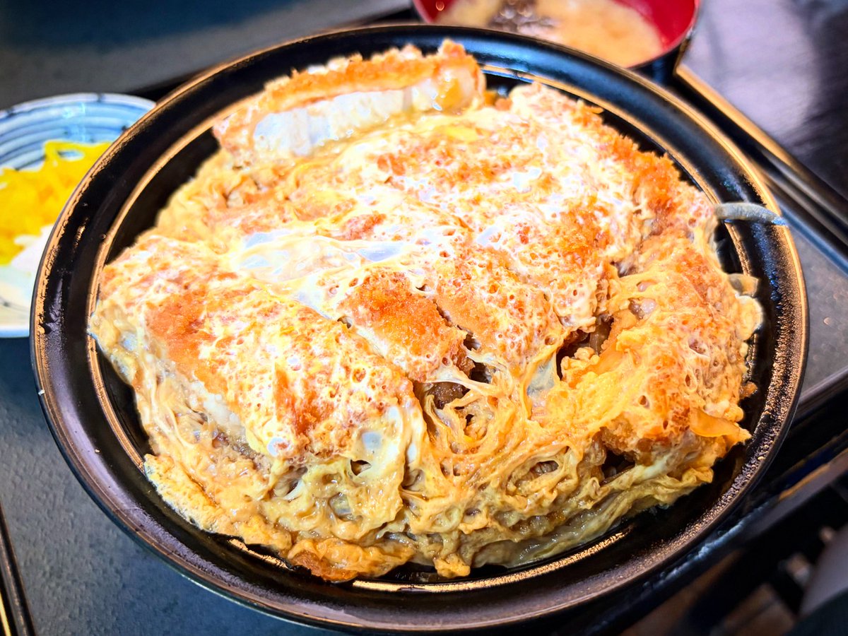 chibaraki_urus's tweet photo. カツ丼（上）！
久しぶりの訪問！

#桶松 
#香取市
#ランチ 

⚫️Instagram https://t.co/PnS2xqKGb6… https://t.co/VKuKY4FJdu