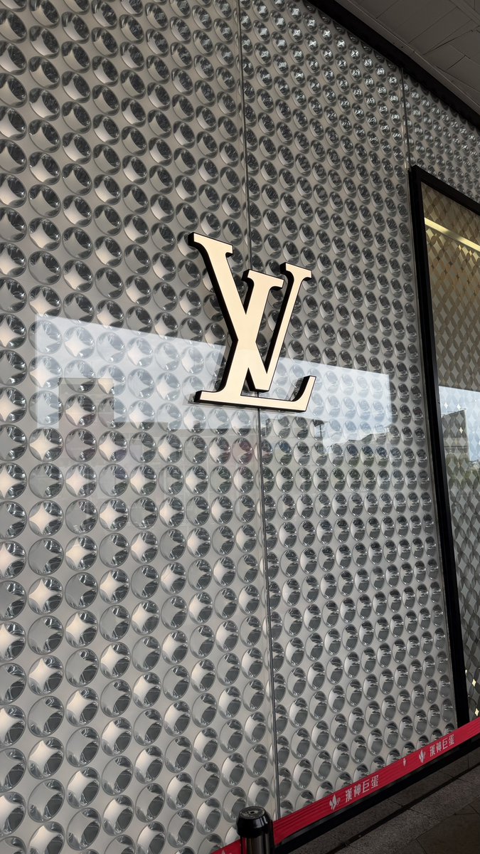 dkmin_218's tweet photo. I’m here today! https://t.co/5P3p5TlZdd