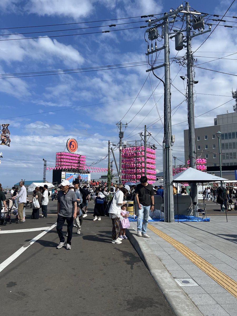 Pri_kanimiso's tweet photo. 小樽潮祭りに来てます🎇🍺🍺#小樽潮祭り https://t.co/C2DNRB0ojr
