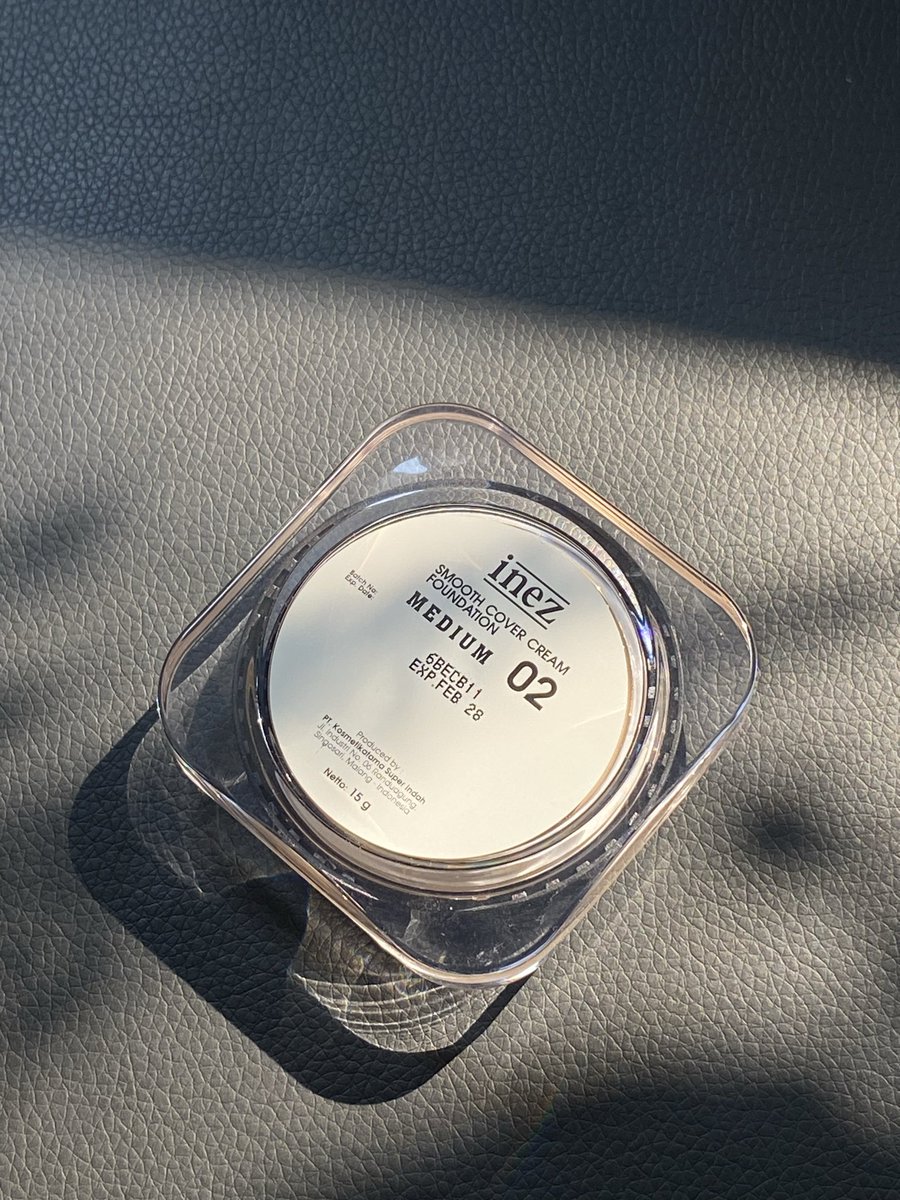 hasleyisart's tweet photo. Yang lagi cari foundation smooth dan tahan lama, WAJIB cobain ini! Kualitasnya emang gak kaleng-kaleng 😚✨

yukk, buruan langsung co 💨
https://t.co/Q0chUlCU2j

#INEZCosmetics
#TheLegendKeepsGettingBetter
#SMOOTHCOVERCREAMFOUNDATION #FoundationManteb https://t.co/0A5RuP3MKx
