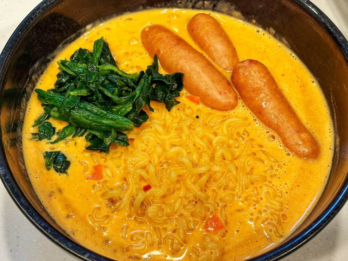 hochan_FFCC's tweet photo. 気になってたマルちゃんの
赤みそラーメンなかっちゃ…😭🍜
調べたら一部の地域限定なんだね💦

なので安定の辛ラーメンにした( ˘ω˘ ) https://t.co/ncenbcAqAT