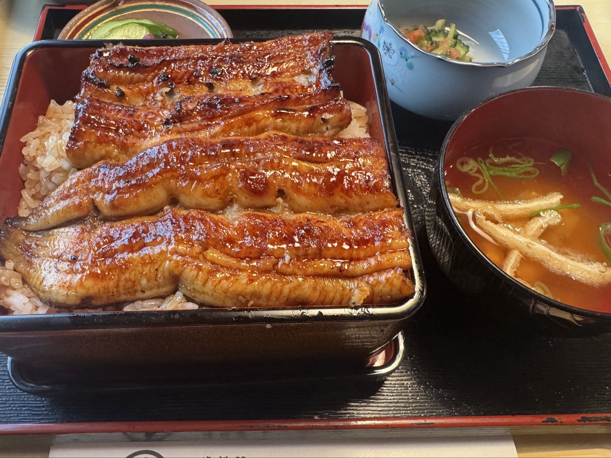 kazuMax_H's tweet photo. 日本鰻ありがとう。 https://t.co/utx0y4KvGJ