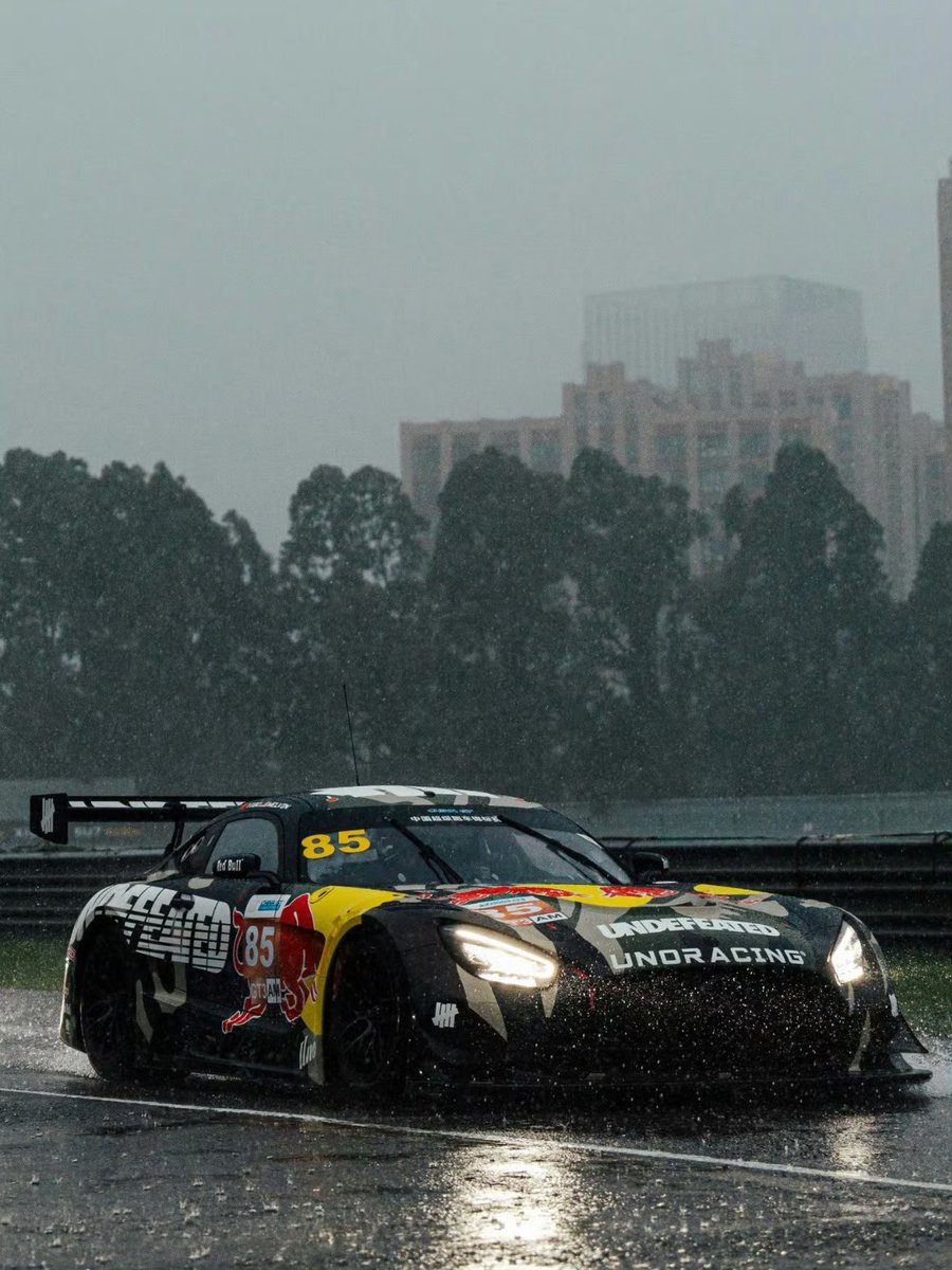 ttoonmikwl's tweet photo. รูปสวยมากลูกชายป๊าโคตรหล่อ

85RACING ENGINE ROARS
#WANGYIBOxRACE2CGT2026R3 https://t.co/MrR6Vq1yWt