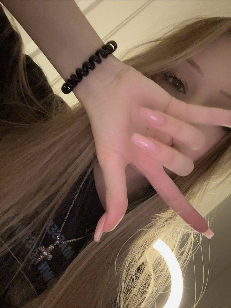 Cloee 🧸 tweet media