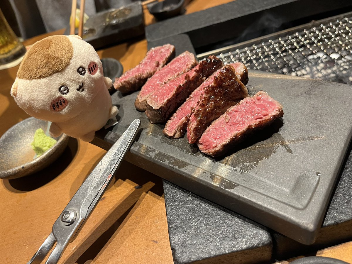 piranetsu's tweet photo. -20kg記念の高級焼肉〜！！！
(900g太った) https://t.co/MgoTcy6b4f