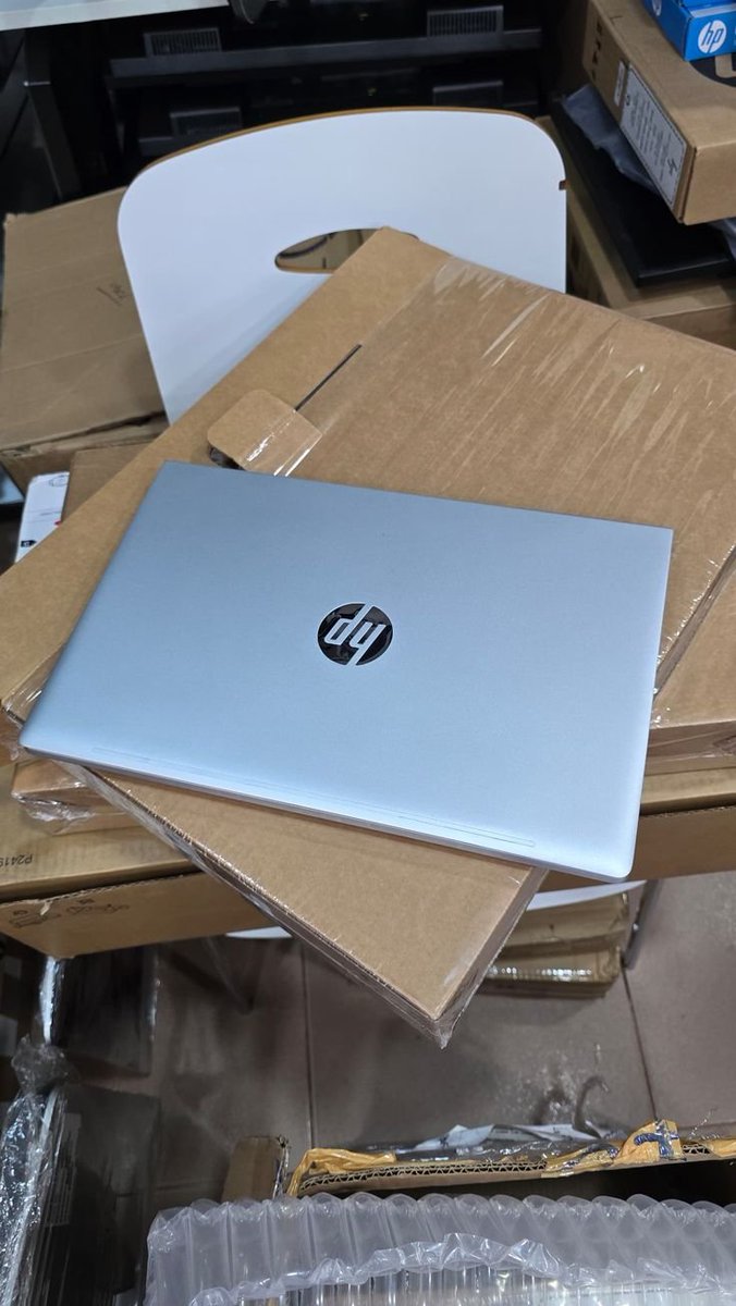 reddo_fx's tweet photo. Congratulations to me 🎉💻

Forex did a laptop for me. 📊🤍

The grind is paying off. https://t.co/tAH0OpziXD