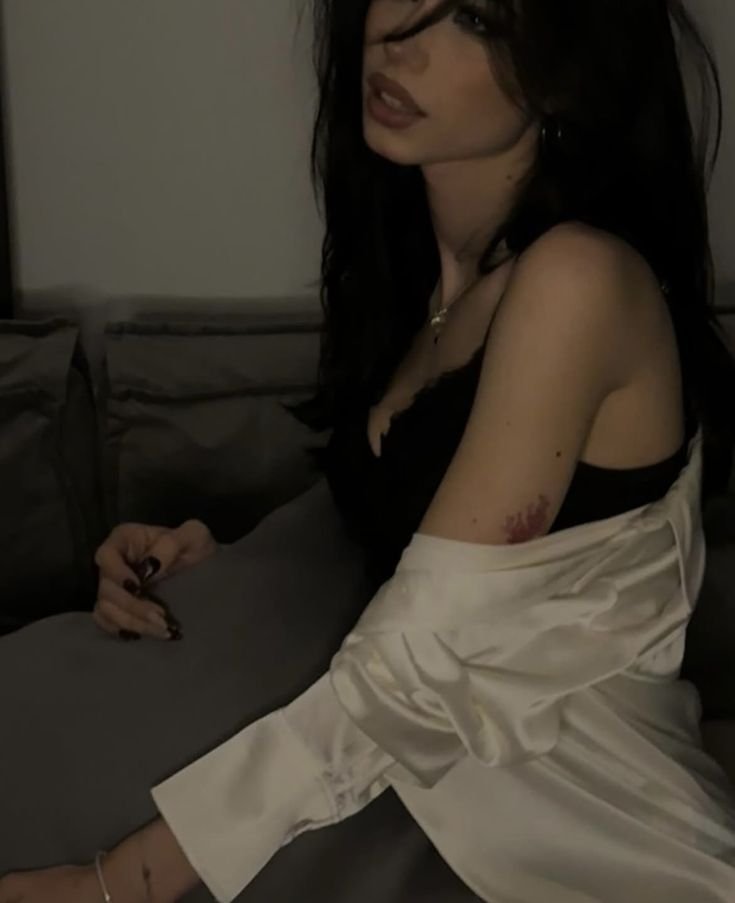 Secret Midnight ; Maeva Venclair tweet media