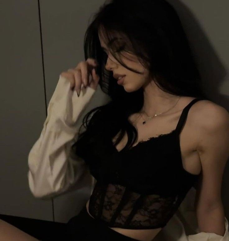 Secret Midnight ; Maeva Venclair tweet media