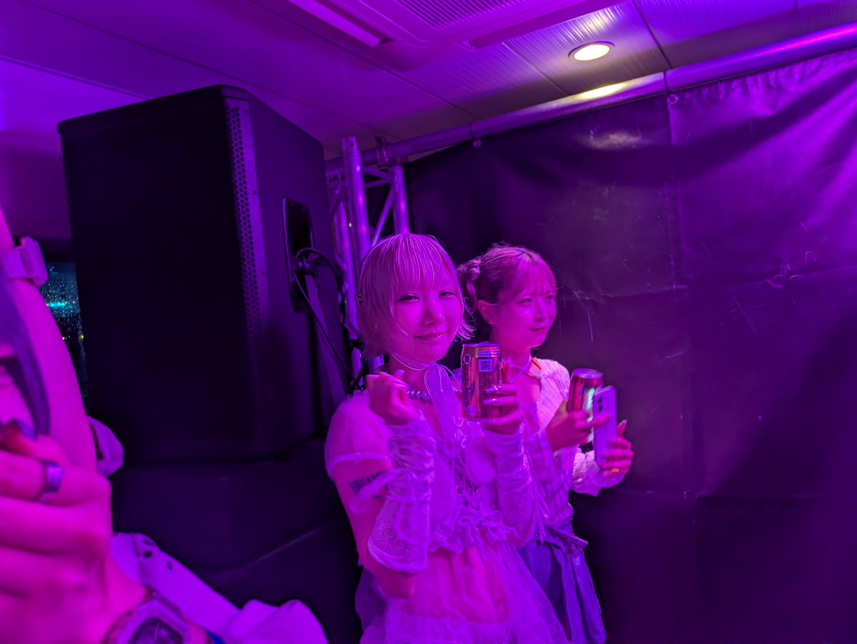 9720ya's tweet photo. ライブ前にりなはむさんにめっちゃやさしい笑顔もらいました。
#サイクル https://t.co/fmBWbwES1O