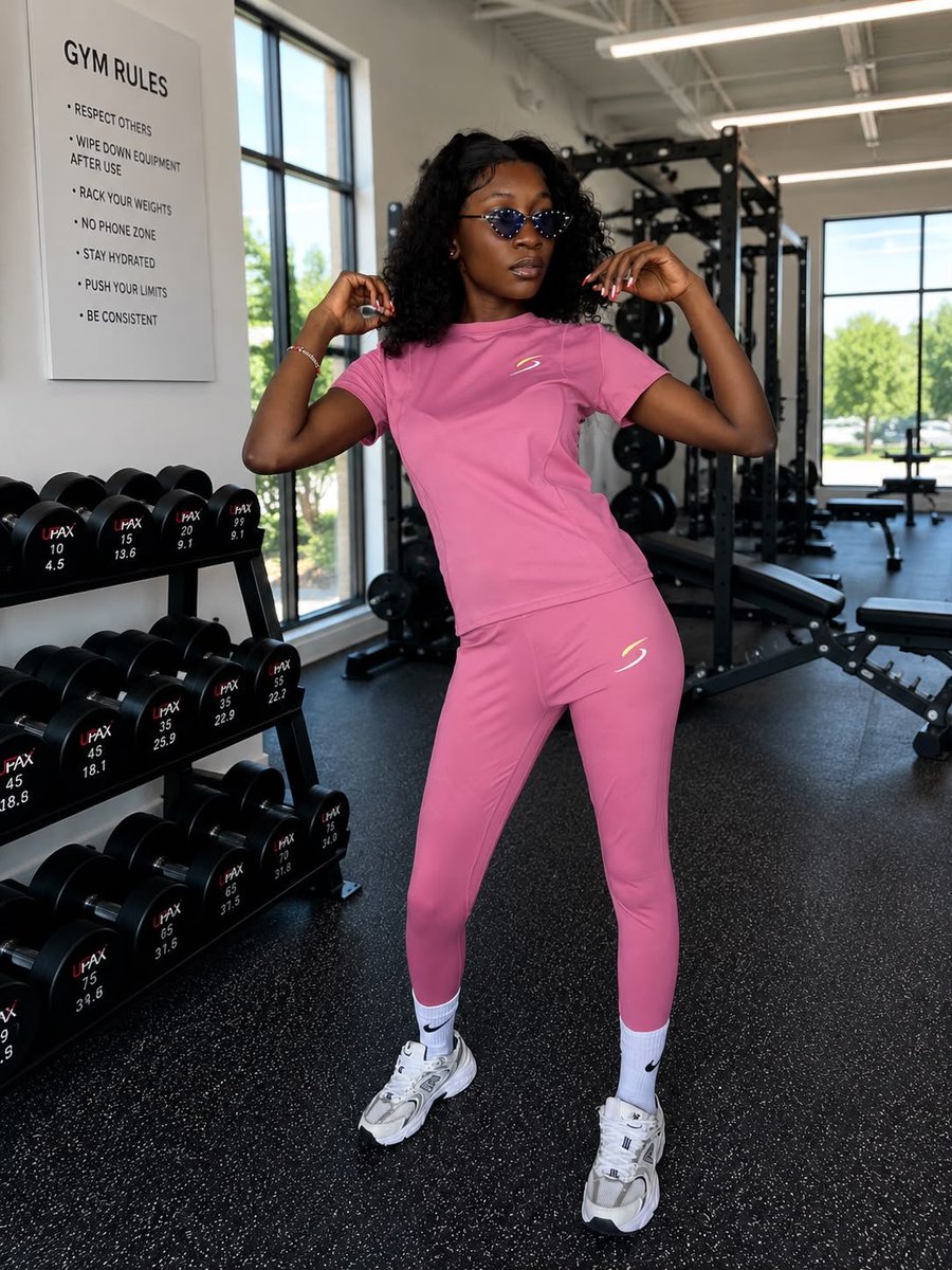 sujita_active's tweet photo. Strength isn't just built in the gym—it's built in the choices you make every day. Dress for the life you're creating. Turn it up today 💪✨
#SujitaActive #MoveWithConfidence #Activewear https://t.co/eEm4NtnRdR