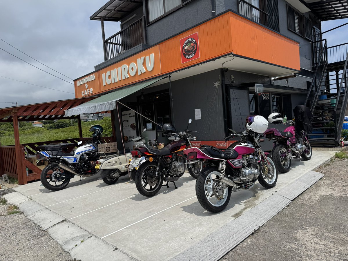 dycskt's tweet photo. 南房総までツーリング
久しぶりのツーショット🥰

火を吹く4本出し🔥 https://t.co/aXWK0zeusb