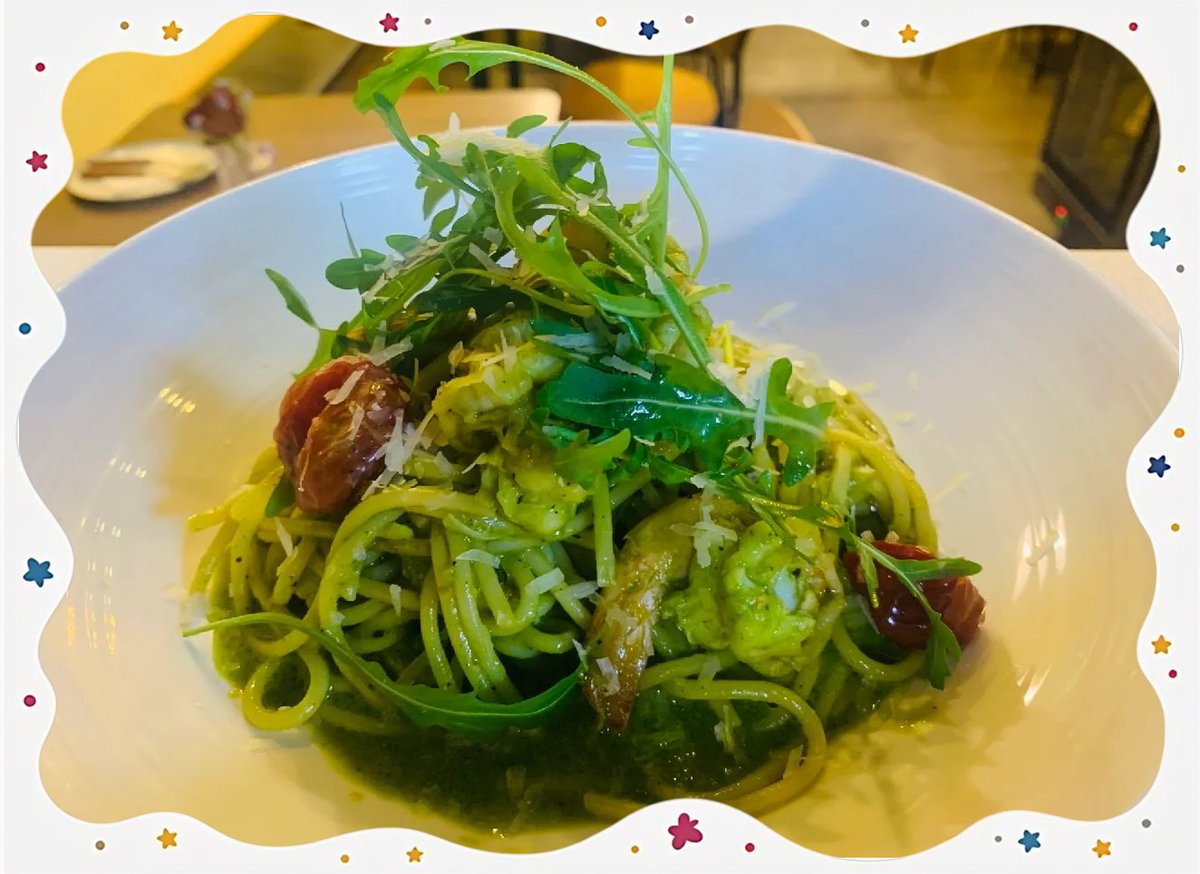 SBFreitas1's tweet photo. Just had the best quick weekday lunch: homemade tomato basil pasta, fresh from the garden basil  So easy, so flavorful! https://t.co/q3DhsEwR5I