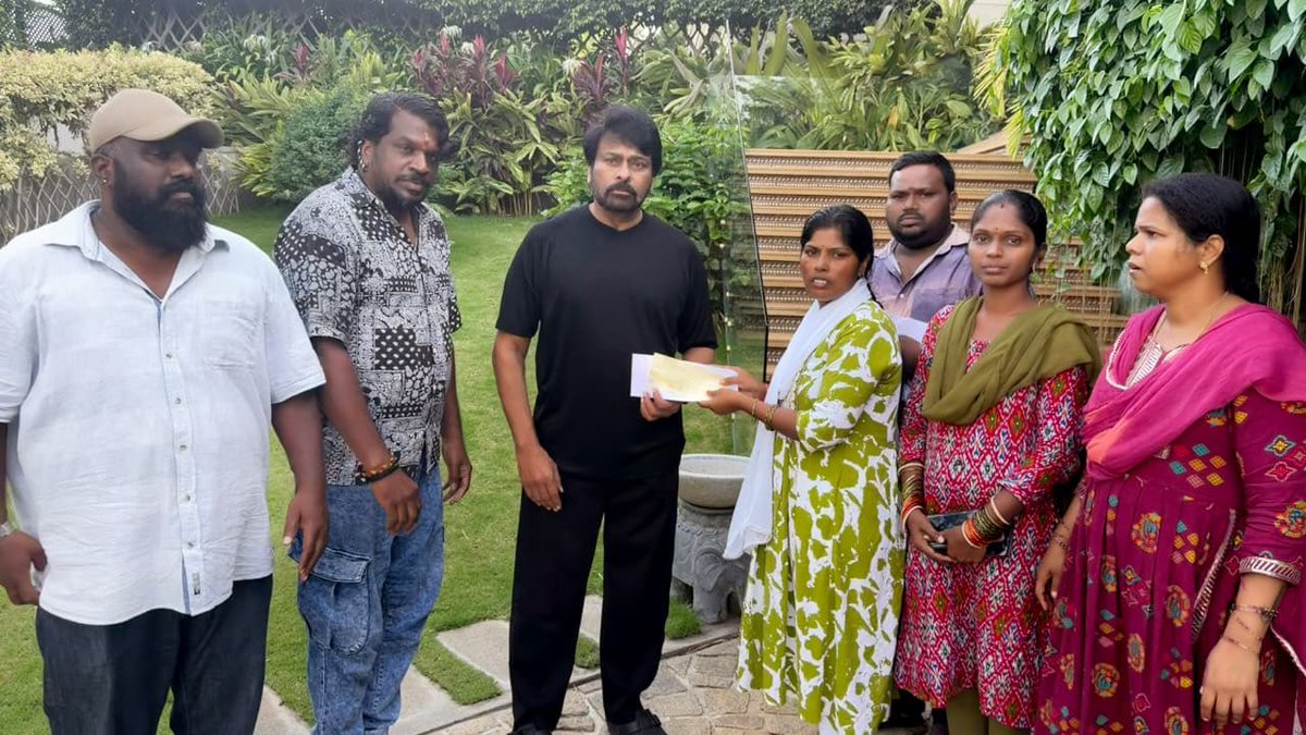 sivacherry9's tweet photo. Megastar @KChiruTweets garu once again stood by a fellow artist in need. ❤️🙏

He contributed ₹3 lakhs towards actor Ramesh’s treatment, is personally in touch with doctors at Apollo Hospitals regarding his health, and has assured all possible support, including recommending assistance under the State Government’s health insurance scheme.

Konidela Nagababu garu also contributed ₹2 lakhs, taking the total support to ₹5 lakhs.