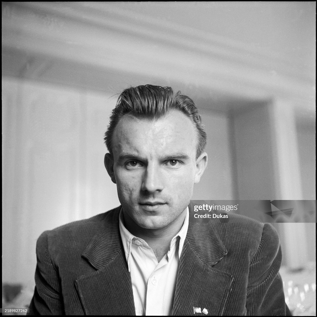 CopaLendas's tweet photo. József Tóth, Hungria 🇭🇺.
Copa do Mundo de 1954, Suíça 🇨🇭.
Vice Campeão.
1 gol, 2 jogos.
#józseftóth #magyarország #worldcup1954 #copa1954 #suisse54 #fifa #legenda #magyarok #mlsz #stjakobpark #basel #hun https://t.co/wDHbPyWxr3