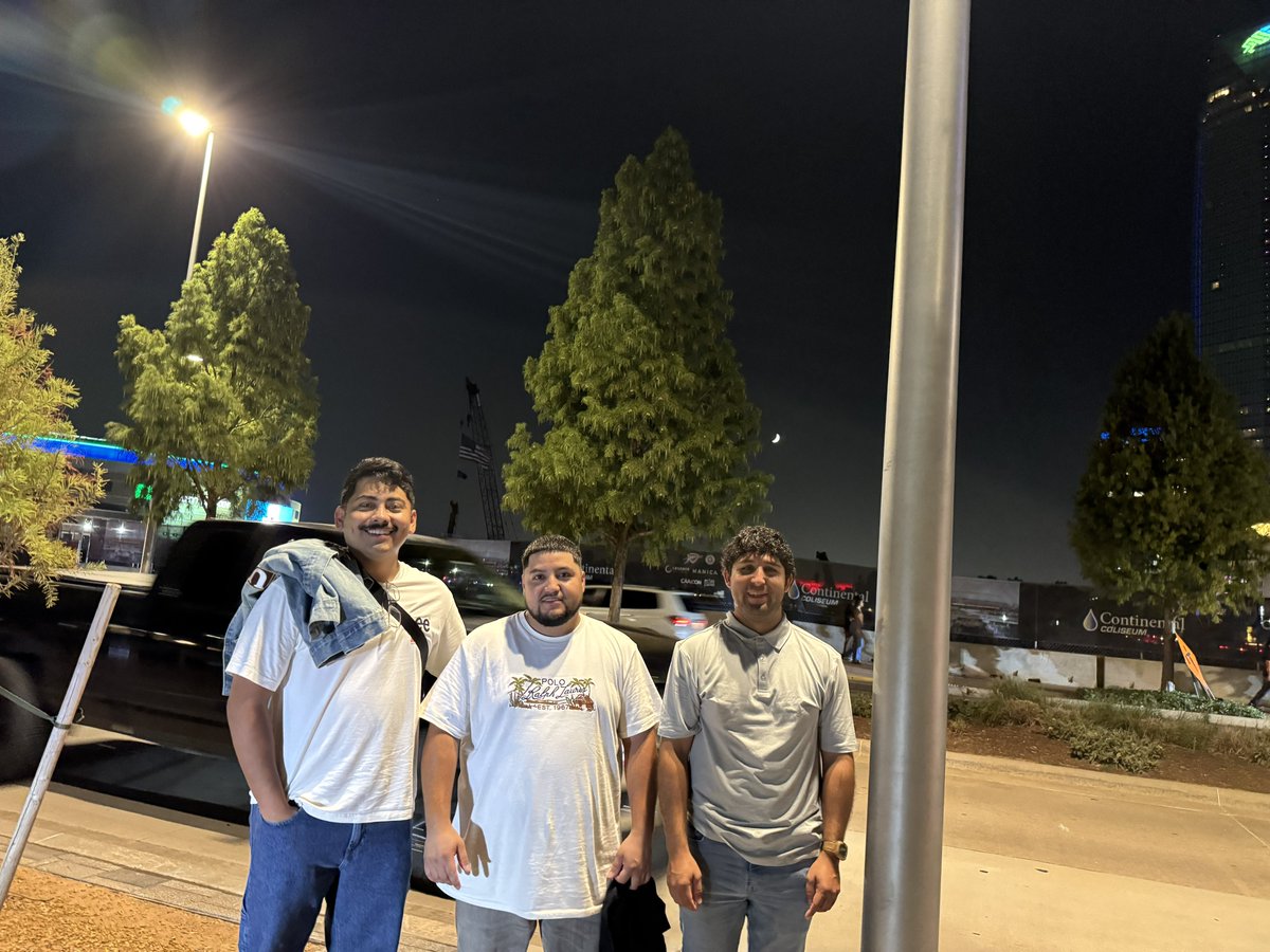 adolfo210's tweet photo. Fite nite https://t.co/lfeHrAXL8v