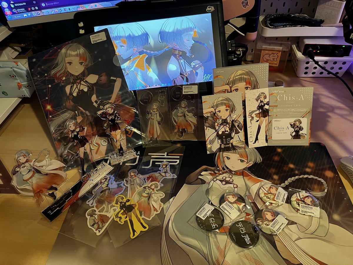 julieraptor's tweet photo. I love Chis-A!! 🧡🧡🧡 https://t.co/v9zwSOPoO7