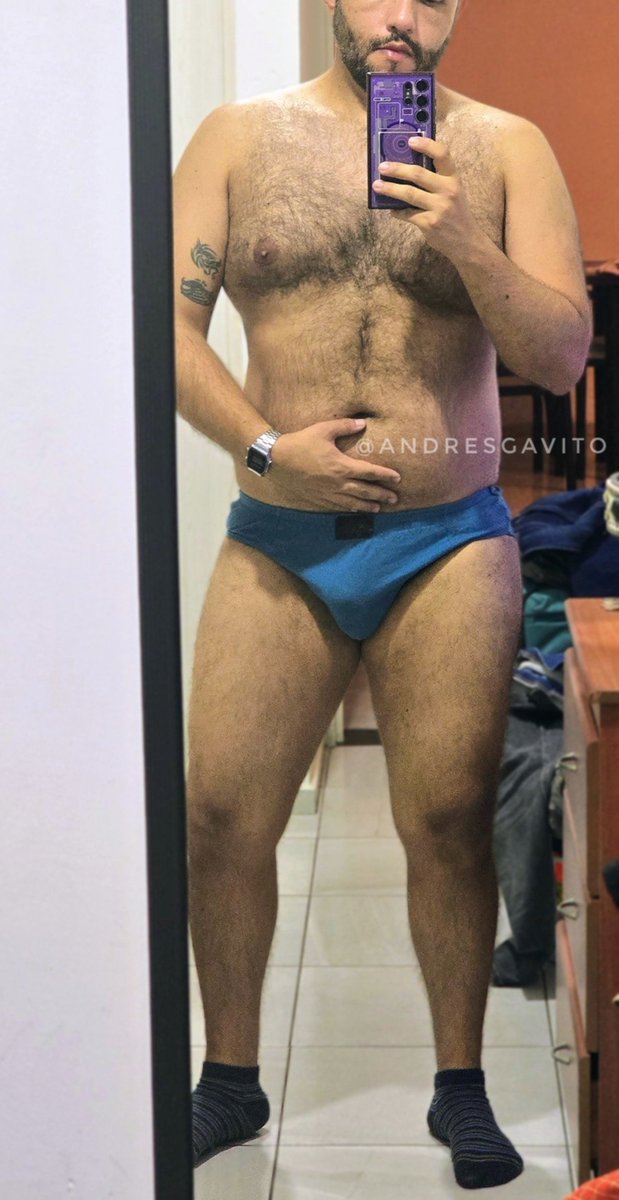 andresgavito's tweet photo. Sábado de trusas azules, blue briefs https://t.co/es2rFr0AcT