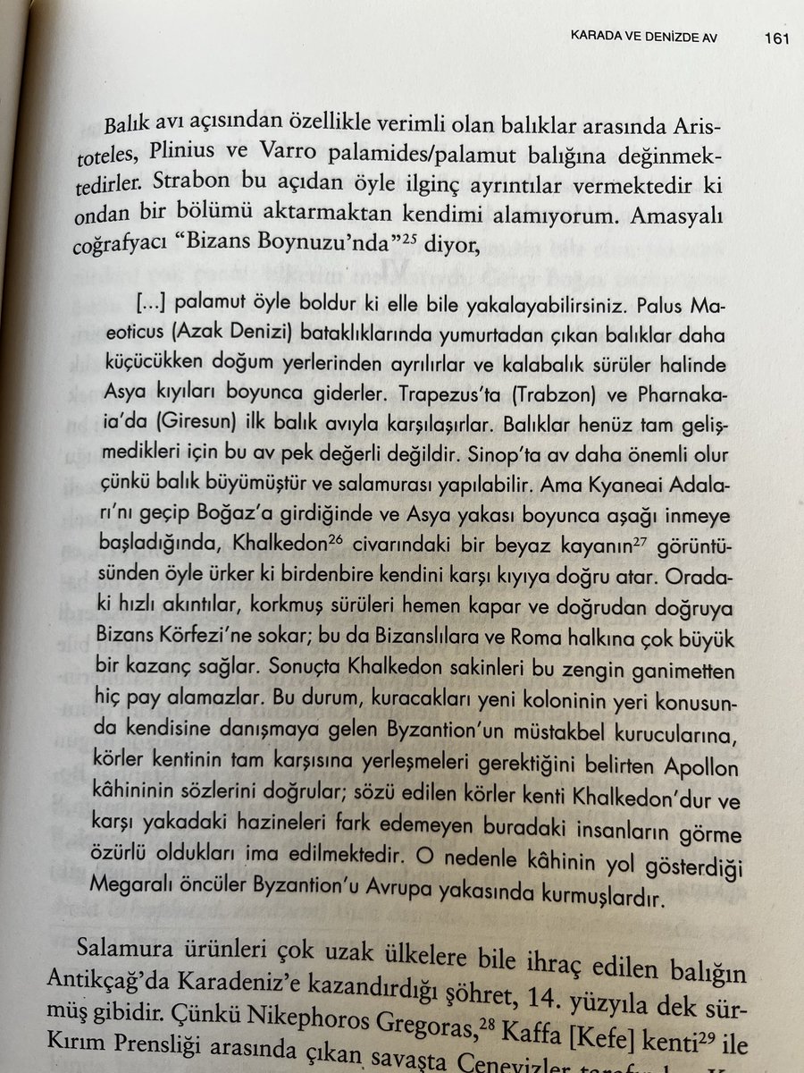 EzelSaritepe's tweet photo. Megara kentinden gelip Boğaz’a ulaşan ilk göçmenler bugünkü Kadıköy burnuna yerleştikleri ve tam karşılarında duran yarım adadaki güzellik ve bolluğu göremedikleri için antik tarihçiler tarafından “kör” olarak anılıyorlar. Yerleştikleri yer ise “Khalkedon” yani “Körler Ülkesi”🌿 https://t.co/66QeMLwwrr